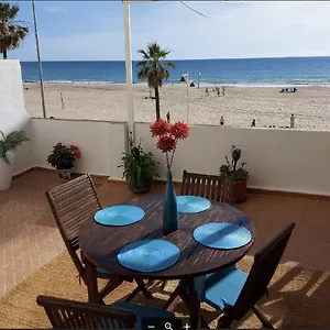 Amazing Frontal #traveller's Awards2023 Apartamento